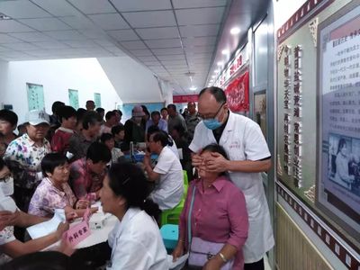 義診服務暖人心 專家走進社區(qū)，健康咨詢零距離